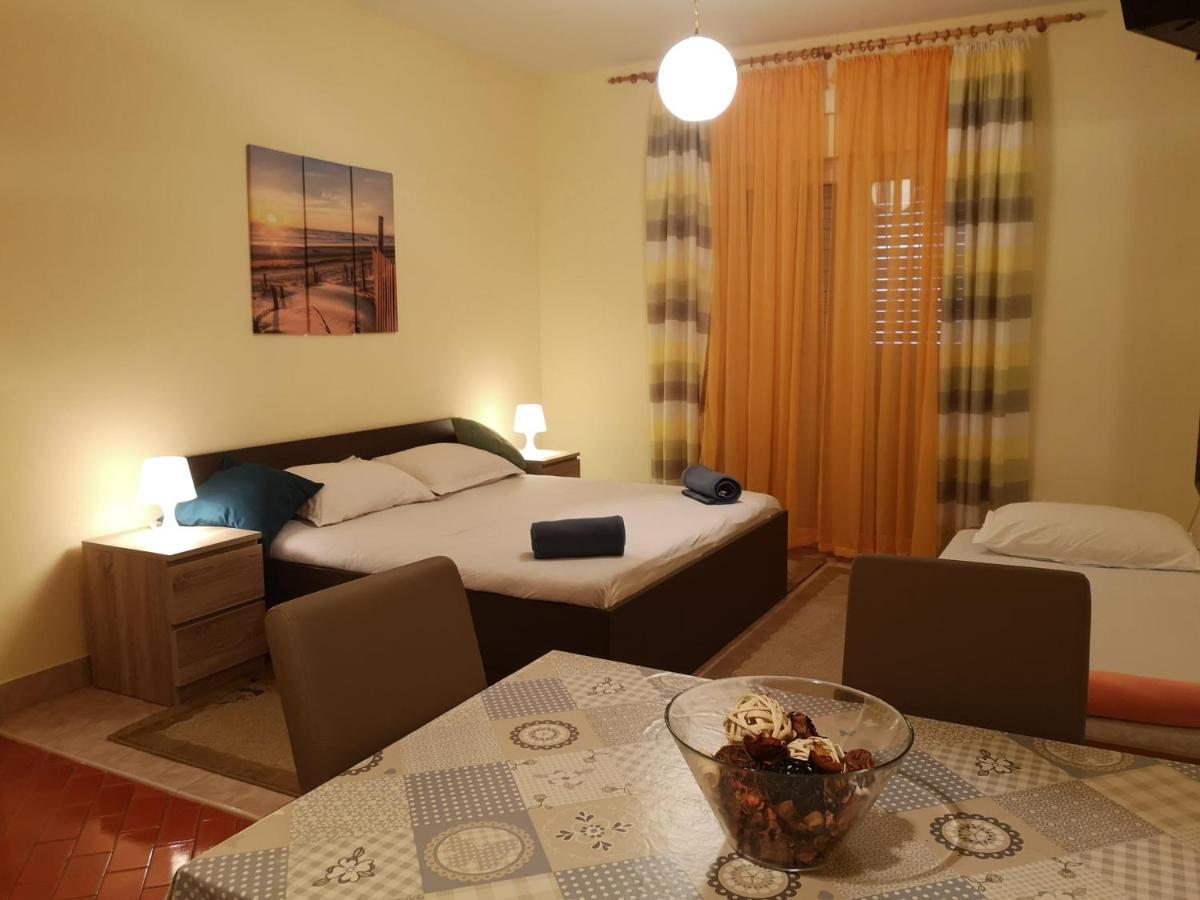 Dva Lava Apartment Podaca Luaran gambar